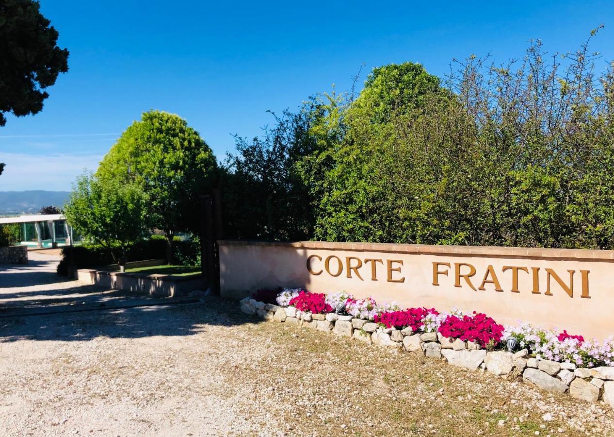 Corte Fratini Appartamenti Trevi Exteriér fotografie