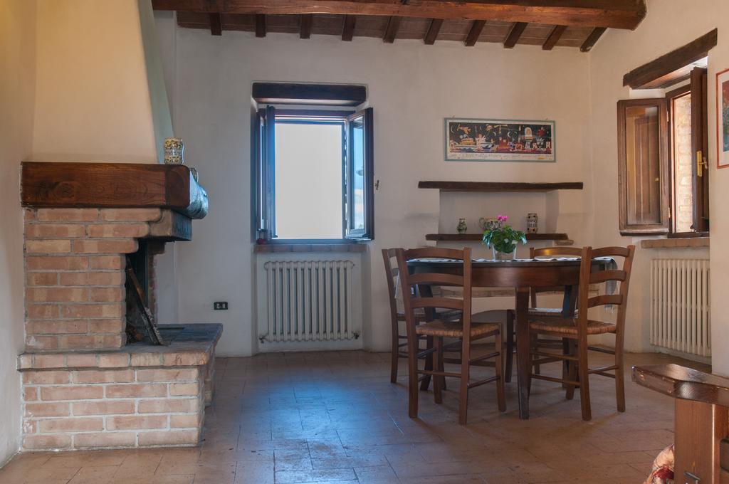 Corte Fratini Appartamenti Trevi Exteriér fotografie